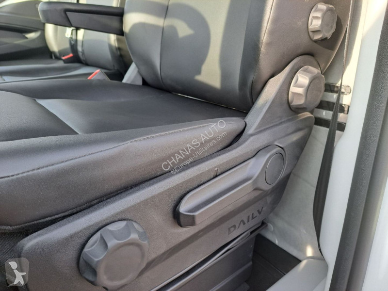 Veículo utilitário Iveco 35C18 180CV 3L...