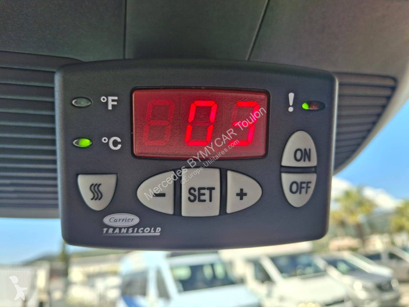 Véhicule utilitaire Mercedes VITO FOURGON 114...