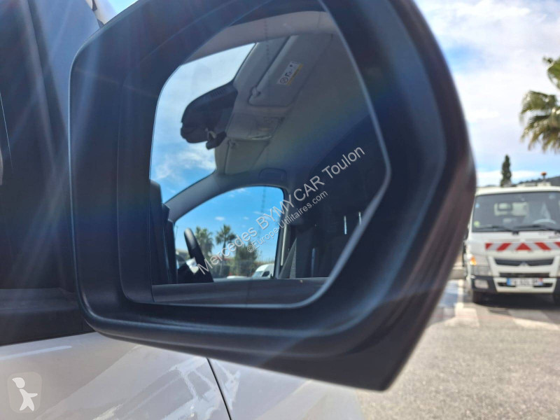 Véhicule utilitaire Mercedes VITO FOURGON 114...