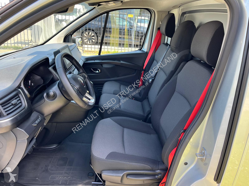 Furgoneta Renault E-Tech Red L2 H1, Airco, Nav,...