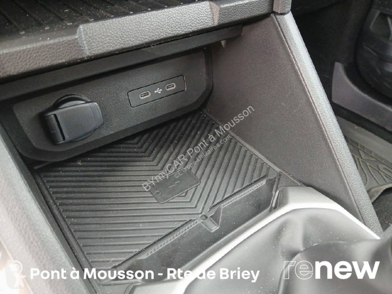 Autoutilitară Dacia Bigster TCe 140
