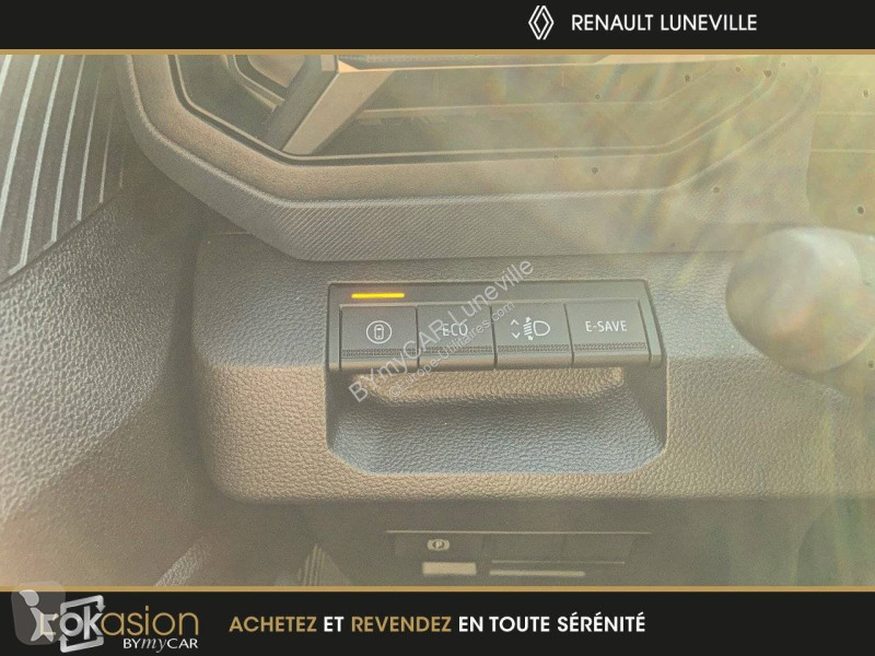 Veicolo commerciale Dacia Duster Hybrid 140 4x2
