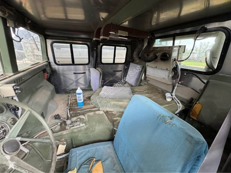Véhicule utilitaire Hummer