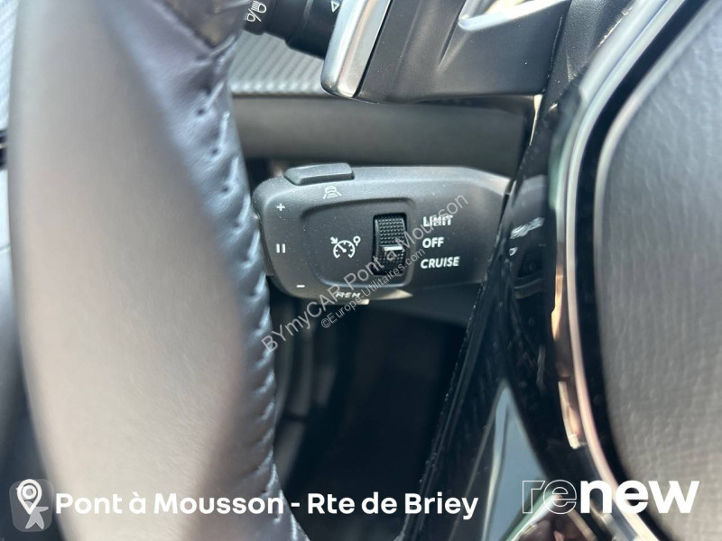 عربة نفعية Peugeot 2008 Hybrid 145 e-DCS6