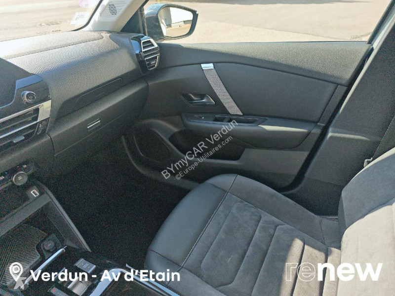 Veicolo commerciale Citroën C4 X PureTech 130...