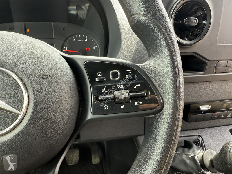 Autoutilitară Mercedes 315 1.9 CDI L2H2 Climate...