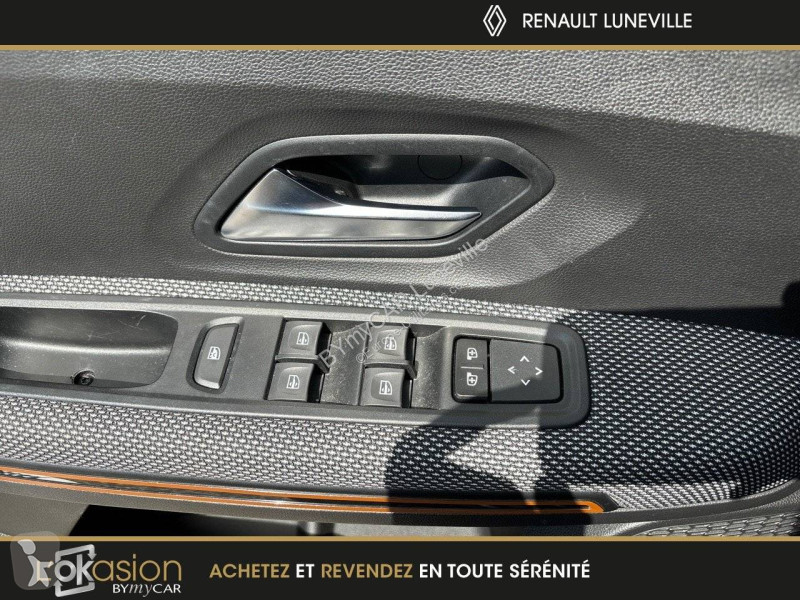 Autoutilitară Dacia Sandero TCe 90 - 22