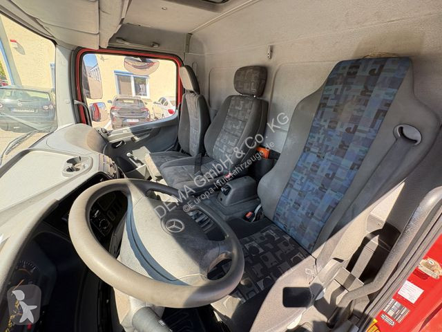 Furgoneta Mercedes 815*Bordwände*3-Sitzer*Euro...
