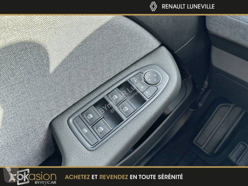 Véhicule utilitaire Renault Clio E-Tech full...
