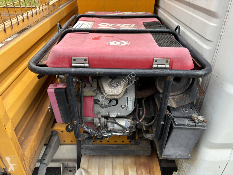 Veículo utilitário Fiat 2.2 JTD 100ch tri-benne