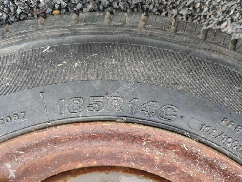 Véhicule utilitaire   PORTE TOURET