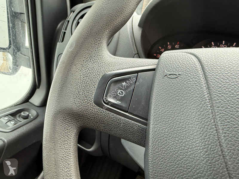 Véhicule utilitaire Renault 130pk T35 2.3 DCi...