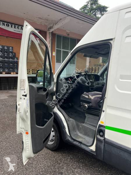 Furgoneta Iveco