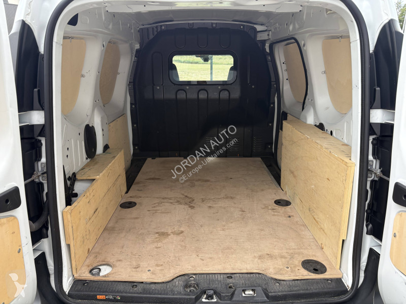 Véhicule utilitaire Renault 1.5 BluedCi 75ch...