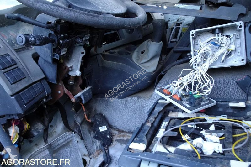 Veicolo commerciale Renault MIDLUM
