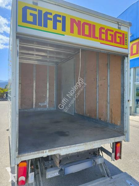 Furgoneta Nissan