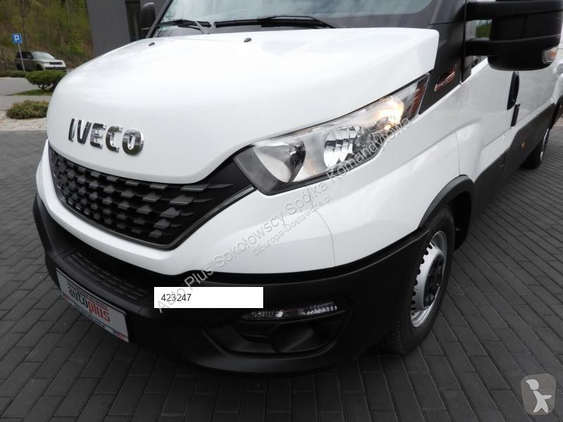 Veículo utilitário Iveco DAILY 35S14 FURGON...
