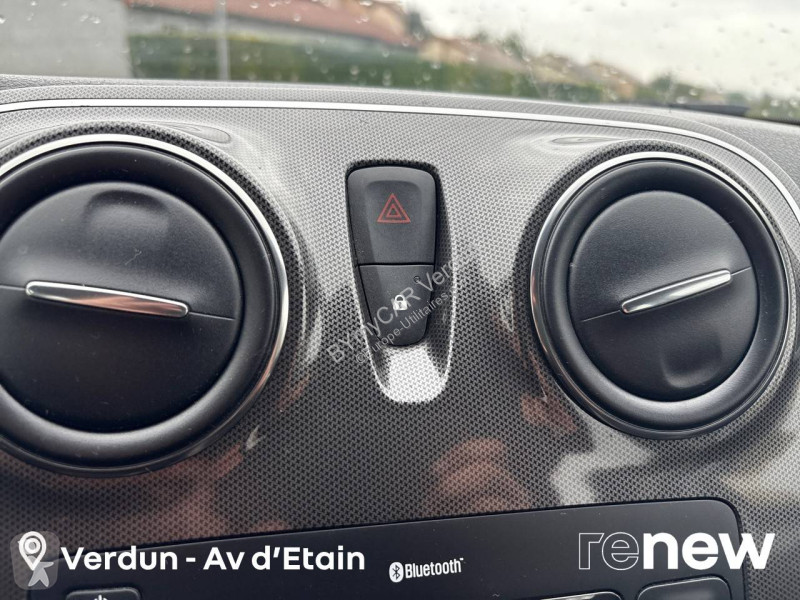 Veículo utilitário Dacia Sandero SCe 75