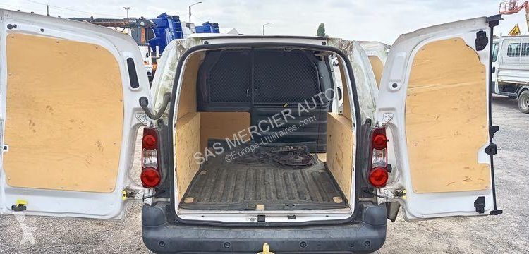 Véhicule utilitaire Peugeot