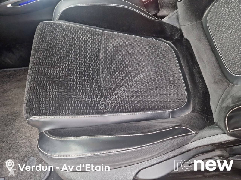 Užitkové vozidlo Renault Mégane IV Berline TCe...