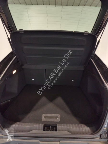 Autoutilitară Renault Arkana mild hybrid 140...