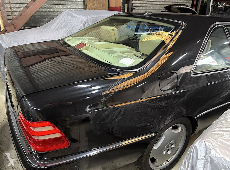 Véhicule utilitaire Mercedes (W140 SEC...