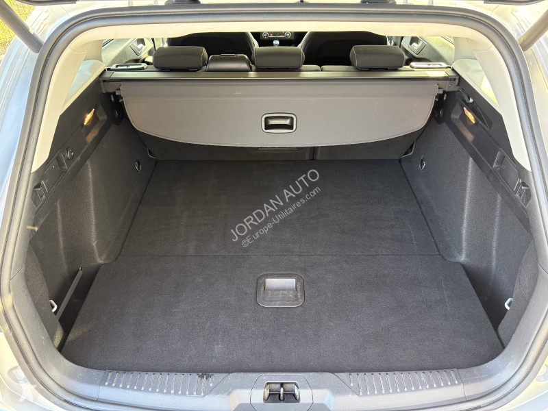 Véhicule utilitaire Ford IV Break 1.5 EcoBlue...