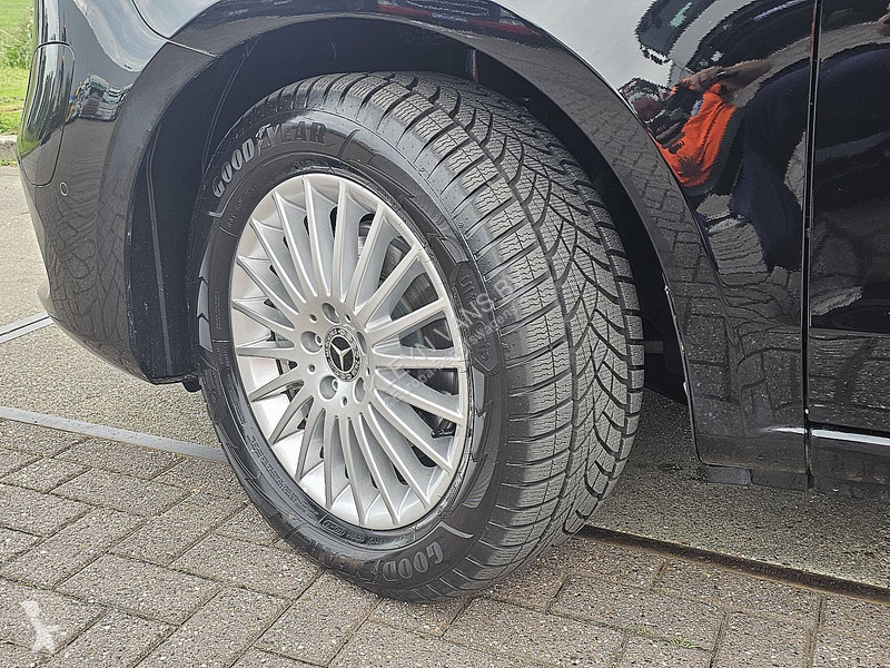 Nyttofordon Mercedes 300 L3 XL 8-Pers Mbux EQV