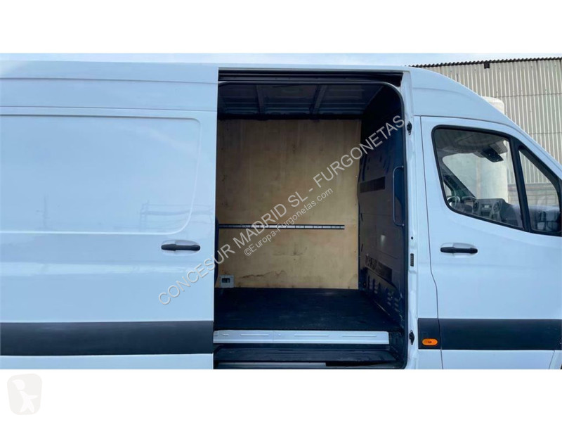 Autoutilitară Mercedes 314 CDI LARGO L 3.5T T....