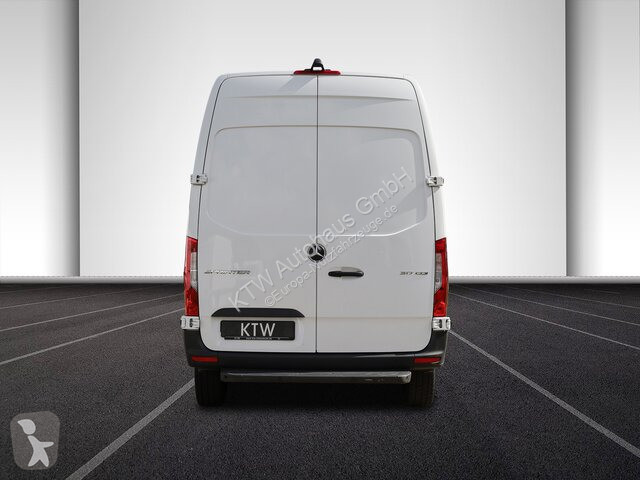 Autoutilitară Mercedes 317 CDI...