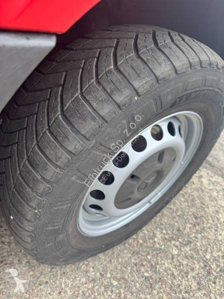 Samochód dostawczy Mercedes