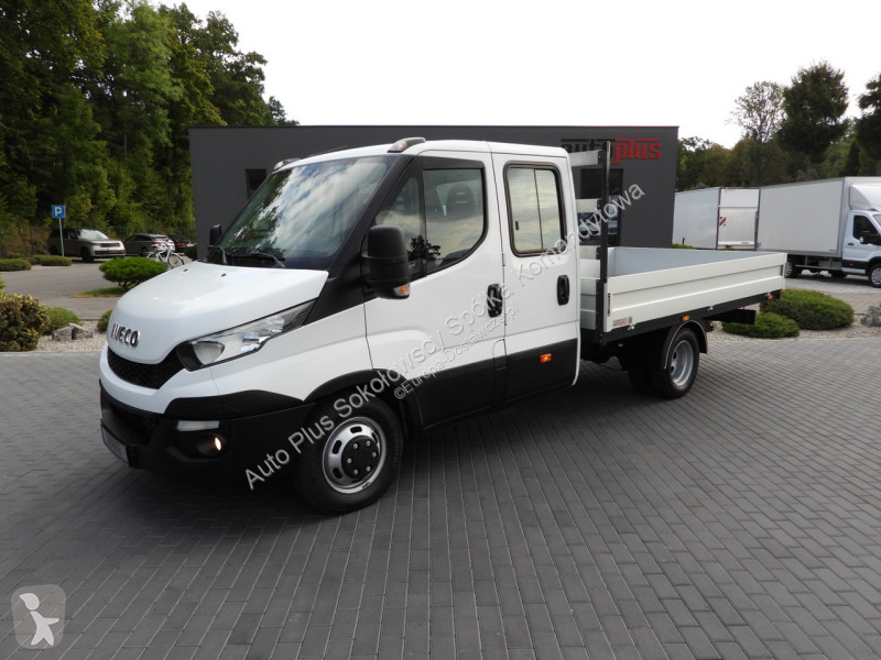 Véhicule utilitaire Iveco 35C17 DAILY
