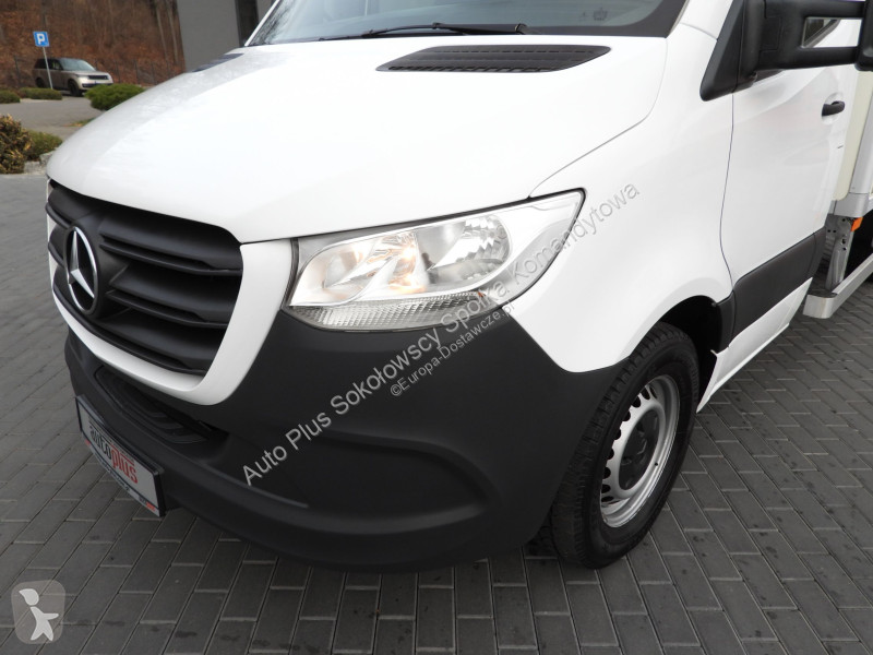 Samochód dostawczy Mercedes 23ASTER
