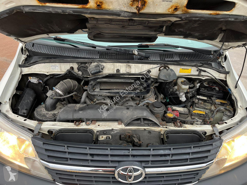 Samochód dostawczy Toyota 4x4 HiAce
