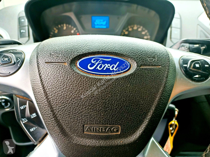 Samochód dostawczy Ford L2 9 Seater Low Mileage