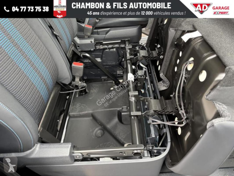 عربة نفعية Ford FOURGON 320 L1H1 2.0 ECOBLUE...