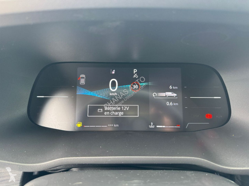 Véhicule utilitaire Renault L2H1 3T BLUE DCI...