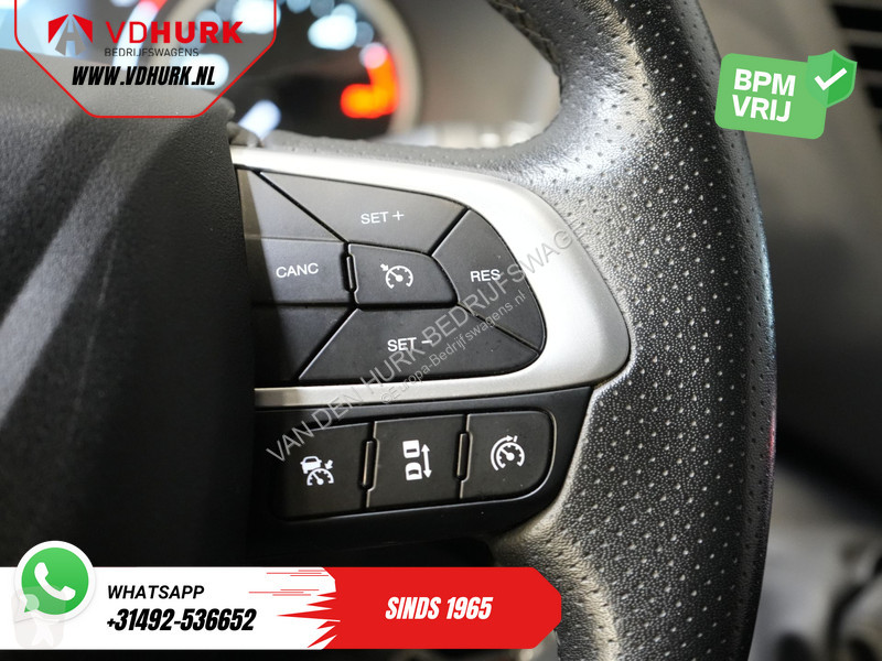 Veicolo commerciale Mercedes (Iveco Daily)...