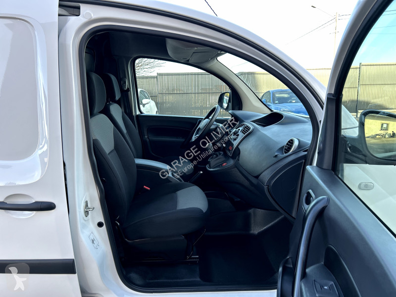 Véhicule utilitaire Renault 1.5 Blue dci 80...
