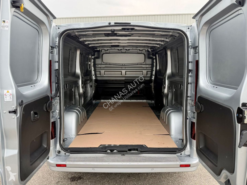 Véhicule utilitaire Renault BLUE DCI 170 BVA9...
