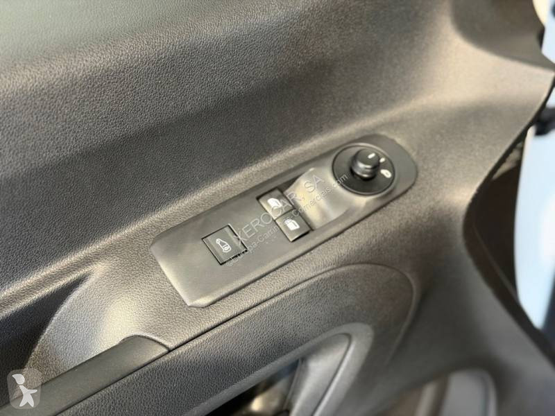 عربة نفعية Opel 1.5 CDTi 100HP 3L