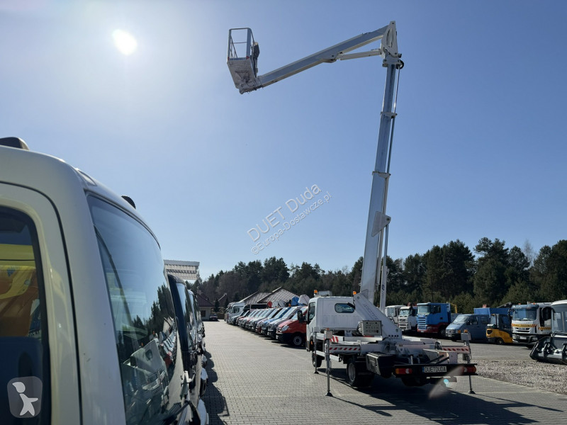 Nissan  Transporter