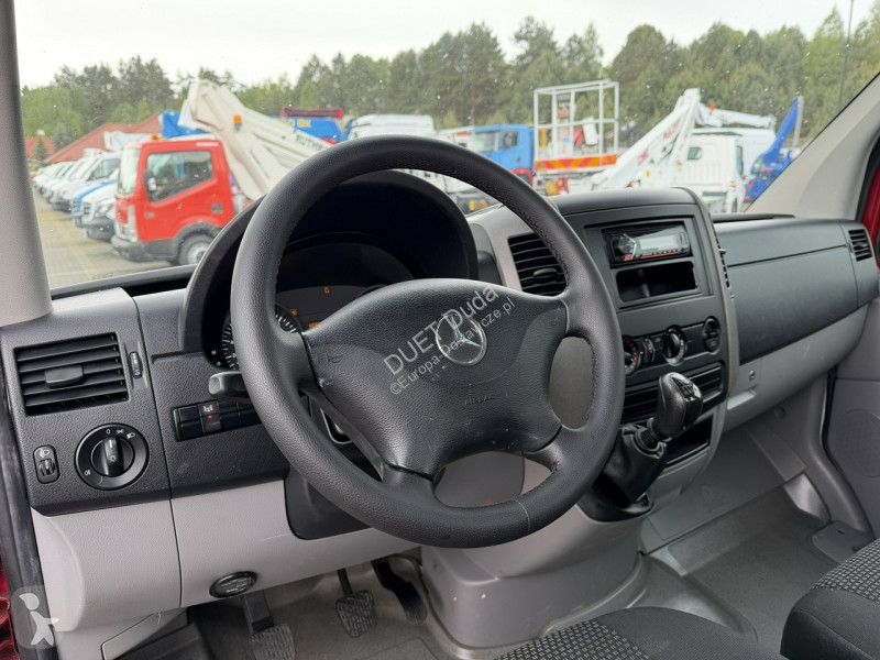 Mercedes  van