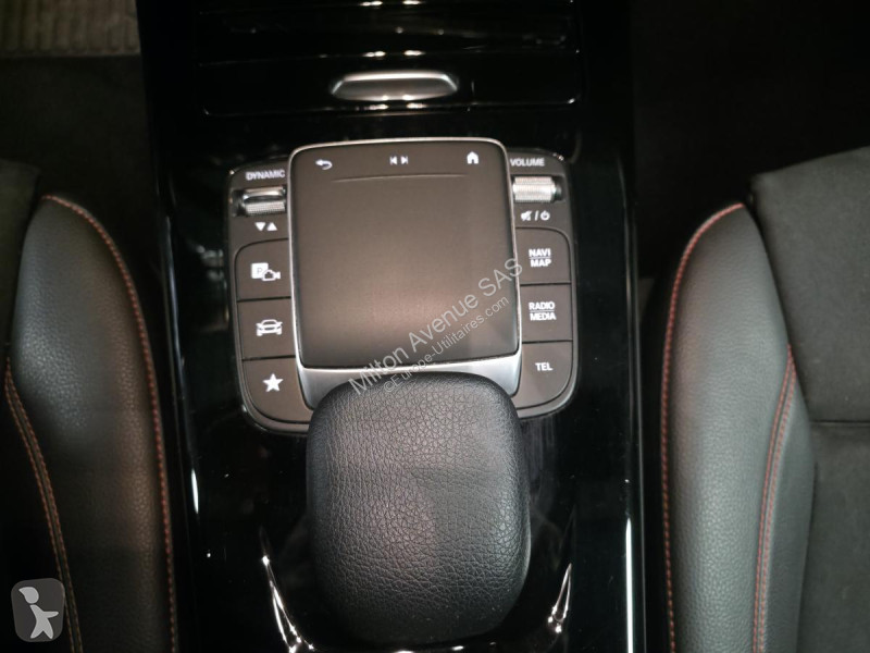 Véhicule utilitaire Mercedes CLA Shooting Brake...