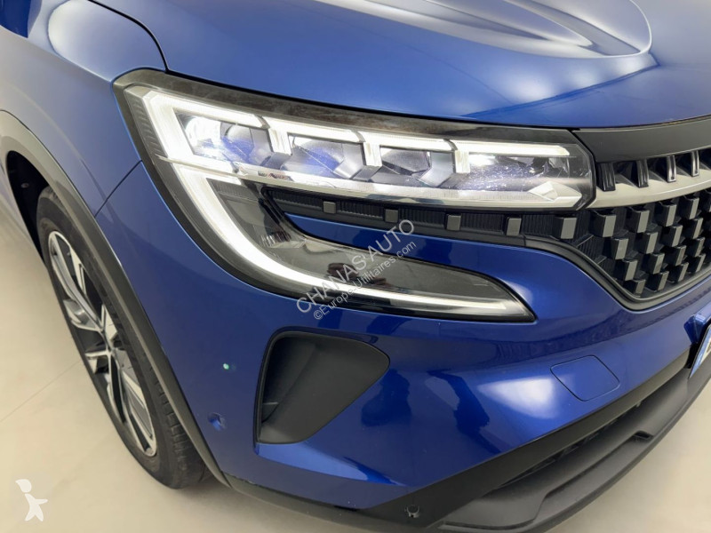 Véhicule utilitaire Renault 1.2 E-Tech 200 HEV...