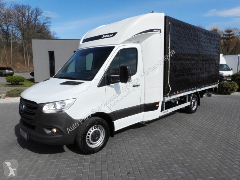 Autoutilitară Mercedes 23RANSIT