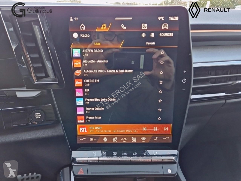 Samochód dostawczy Renault RAFALE