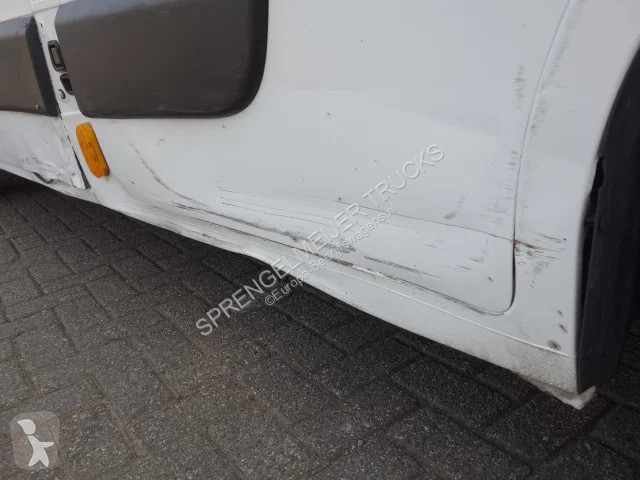 Samochód dostawczy Renault france elevateur...