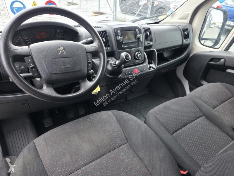 Peugeot BOXER Asphalt 335 L2H2 2.2 BlueHDi 140...