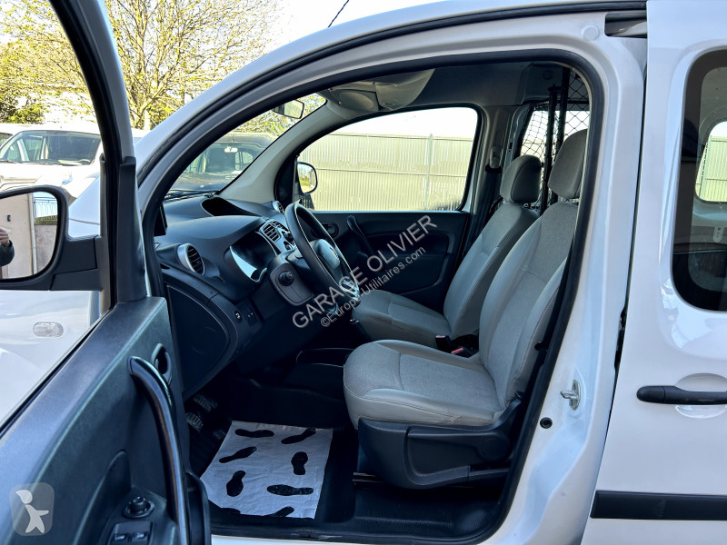 Véhicule utilitaire Renault Maxi Grand Volume...